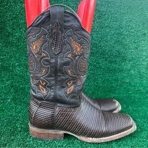 El General Black and Brown Embroidered Heeled Boots